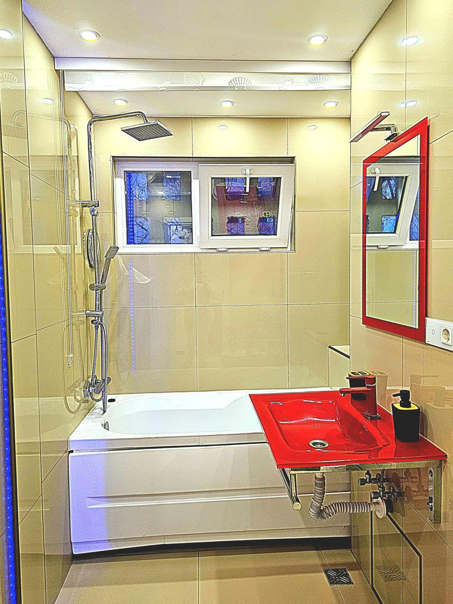 Luxury Paul apartment green, private&accessible Braşov Extérieur photo