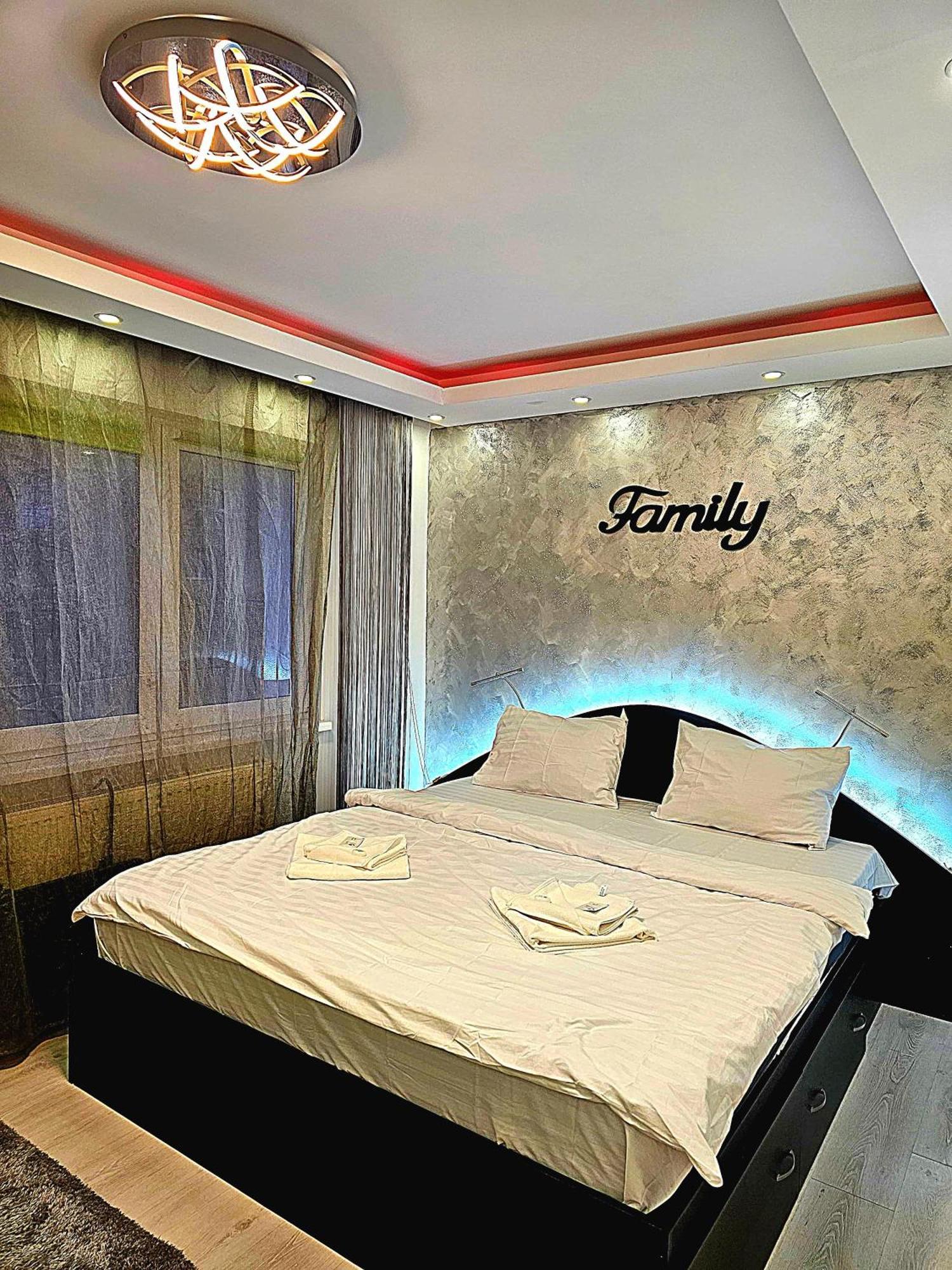 Luxury Paul apartment green, private&accessible Braşov Extérieur photo